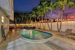 Stunning 5 Bedroom Heated Pool and Jacuzzi - Lighthouse Point