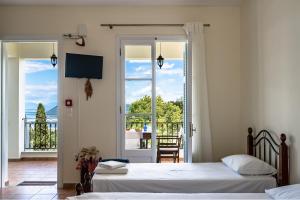 Afroksilia Villa Krinos