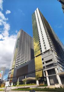 Cozy Bedroom FAME Condo Greenfield EDSA MRT Shaw