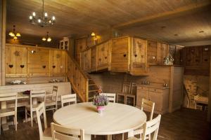 Chalets Chalet La Ferme de Noemie : photos des chambres