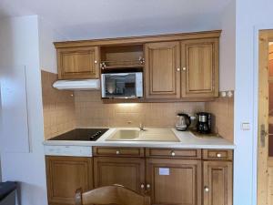 Appartements Appartement Saint-Chaffrey , 3 pieces, 4 personnes - FR-1-330E-115 : photos des chambres