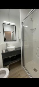 Le grand large "Superbe studio piscine chauffée du 1 juin au 15 septembre"