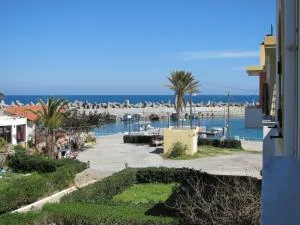 塔利亚别墅酒店 - 莫拉托斯