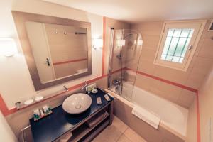 Hotels Hotel****Spa & Restaurant Cantemerle : photos des chambres