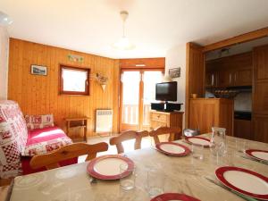 Appartement 6 personnes à Val Cenis Lanslevillard, Parking inclus - FR-1-508-58