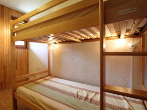 Appartements Appartement cosy 4 pers avec WIFI et parking a Lanslevillard - FR-1-508-183 : photos des chambres