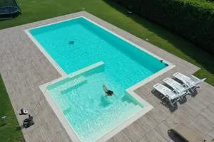 Wanderlust Apt in Villa con Piscina - 45 min Venezia - Zona Unesco - Scomigo