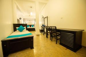 International Beach Hotel & Restaurant