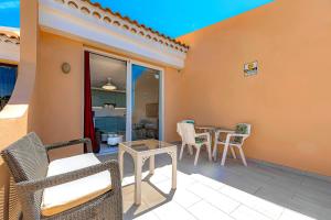 Recently Renovated Seaviews Paradise Court