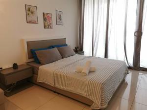 Eko Studio@EVO SOHO BANGI with NETFLIX & WIFI