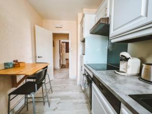 Appartements GESTLOC Appartement meuble T2 Guilherand Granges-Ardeche : photos des chambres