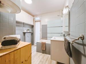 Appartements GESTLOC Appartement meuble T2 Guilherand Granges-Ardeche : photos des chambres