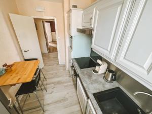 Appartements GESTLOC Appartement meuble T2 Guilherand Granges-Ardeche : photos des chambres