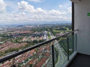 G Studio Swimming Pool View@EVO BANGI NETFLIX+WIFI