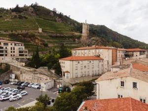 Appartements GEST-LOC LOCATION MEUBLEE T3 Le DromArdechois - TOURNON SUR RHONE - ARDECHE : photos des chambres