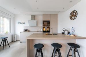 Wonderful Two Bedroom Apartment at Limpertsberg with Parking, near Tram