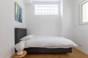 Wonderful Two Bedroom Apartment at Limpertsberg with Parking, near Tram