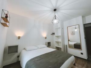 Appartements GEST-LOC LOCATION MEUBLEE T3 Le DromArdechois - TOURNON SUR RHONE - ARDECHE : photos des chambres