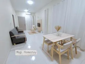Muji Homestay - Bagan Lalang