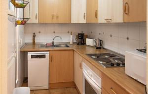 Cozy Home In Torrevieja With Wifi