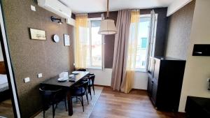 Old BATUMI MGZAVREBI APARTMENTS