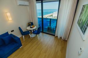 Blue-Panorama Hotel Orbi City