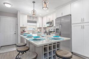 Vista Hermosa 3rd Floor - Elevator