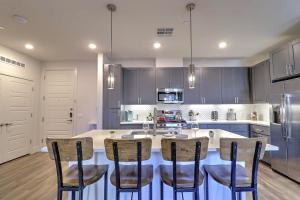 Relaxed Family Escape & Stylish & Comfortable - G3021