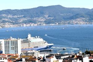 Vistas a la ria y garaje en el Castro, centro Vigo