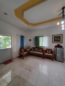 Caparas Transient House