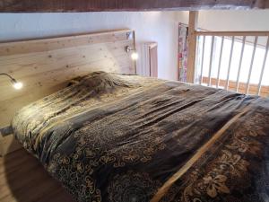 Appartement rénové avec balcon au centre dArc 1800, ski aux pieds - FR-1-346-492