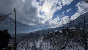 YOLO Social - The Social House & Cowork - Manali