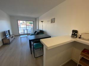 Appartement T2 avec terrasse, WiFi et parking au centre-ville dArcachon - FR-1-374-188