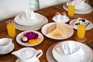 Villa Little Mannao by Villa Finder