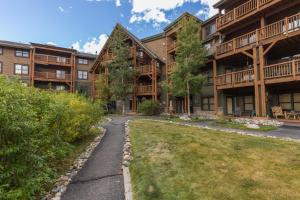 Tenderfoot Lodge by Summit County Mountain Retreats