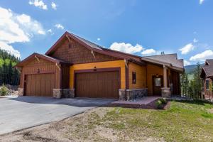 Alders by Summit County Mountain Retreats