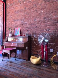 Pet-friendly City Loft Apartment