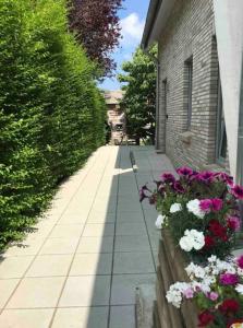 Im Bademantel an den Strand - mit Terrasse