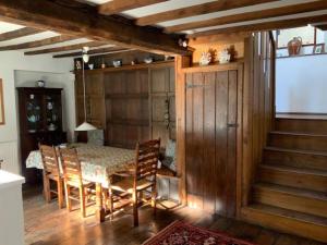 Magical period house in the heart of Ludlow - Pass the Keys