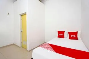 OYO Life 91670 Mannsur Homestay Syariah - Sawotratap