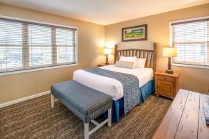 One-Bedroom Villa room in Holiday Inn Club Vacations Oak n' Spruce Resort an IHG Hotel