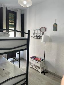 Double Room with Shared Bathroom room in Pensión Venecia Gomérez