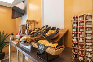 Hotels Hotel Cerise Chatou : photos des chambres