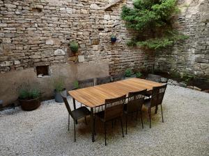 Grande maison - village de Noyers - 5 chambres