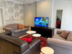 The Valley, tranquil 3 bedroom home with pool