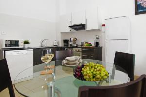 DIANA - Coralli Beachfront Apartment