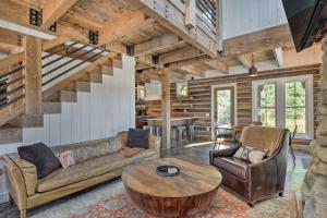 8 Mi to Ski Custom-Built Cabin in Breckenridge