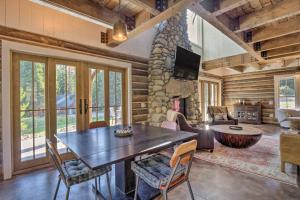 8 Mi to Ski Custom-Built Cabin in Breckenridge