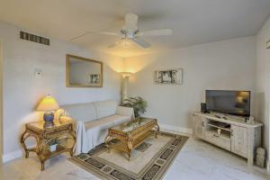 The Palms Cocoa Beach Condo Walk to Beach!