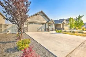 Prismatic Boise Retreat with Fenced Backyard! - Grand View